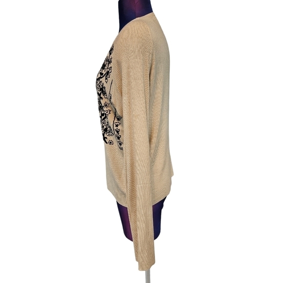 BCBGMaxazaria Beige Silk Blend V-Neck Sweater Black Floral Embroidery Medium - Picture 4 of 9